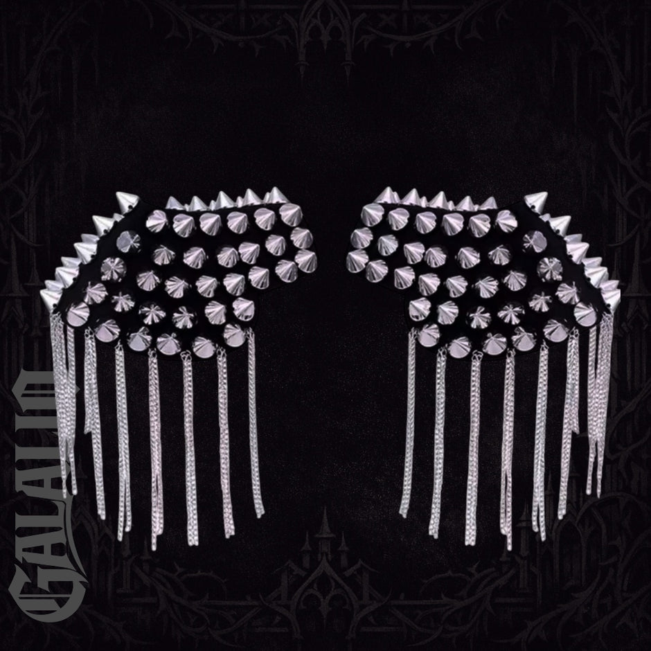 Women Chain Tassel Rivet Shoulder Pad Brooch Punk Tassel Metal Epaulet