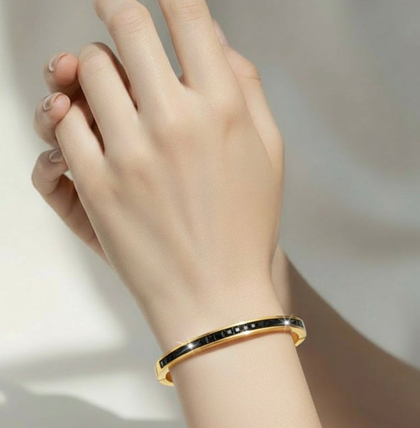 Women Stylish Design Stainless Steel Single Row Drill Bracelet