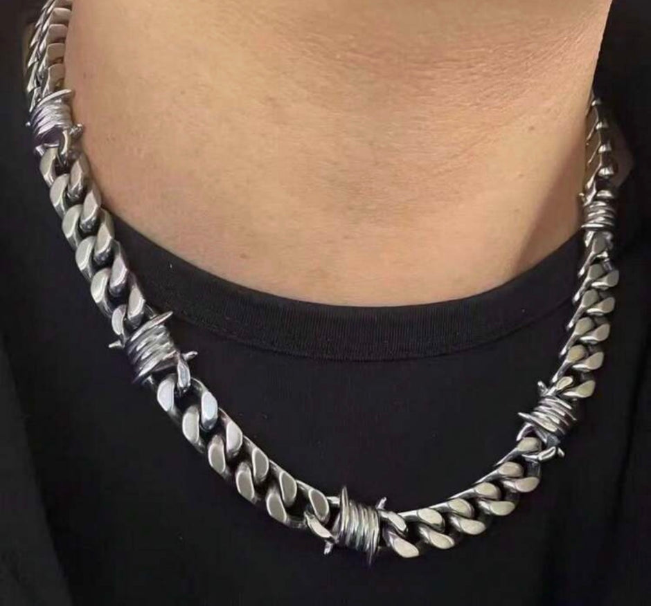 Men Barbed Wire Titanium Steel Studded Chain Necklace
