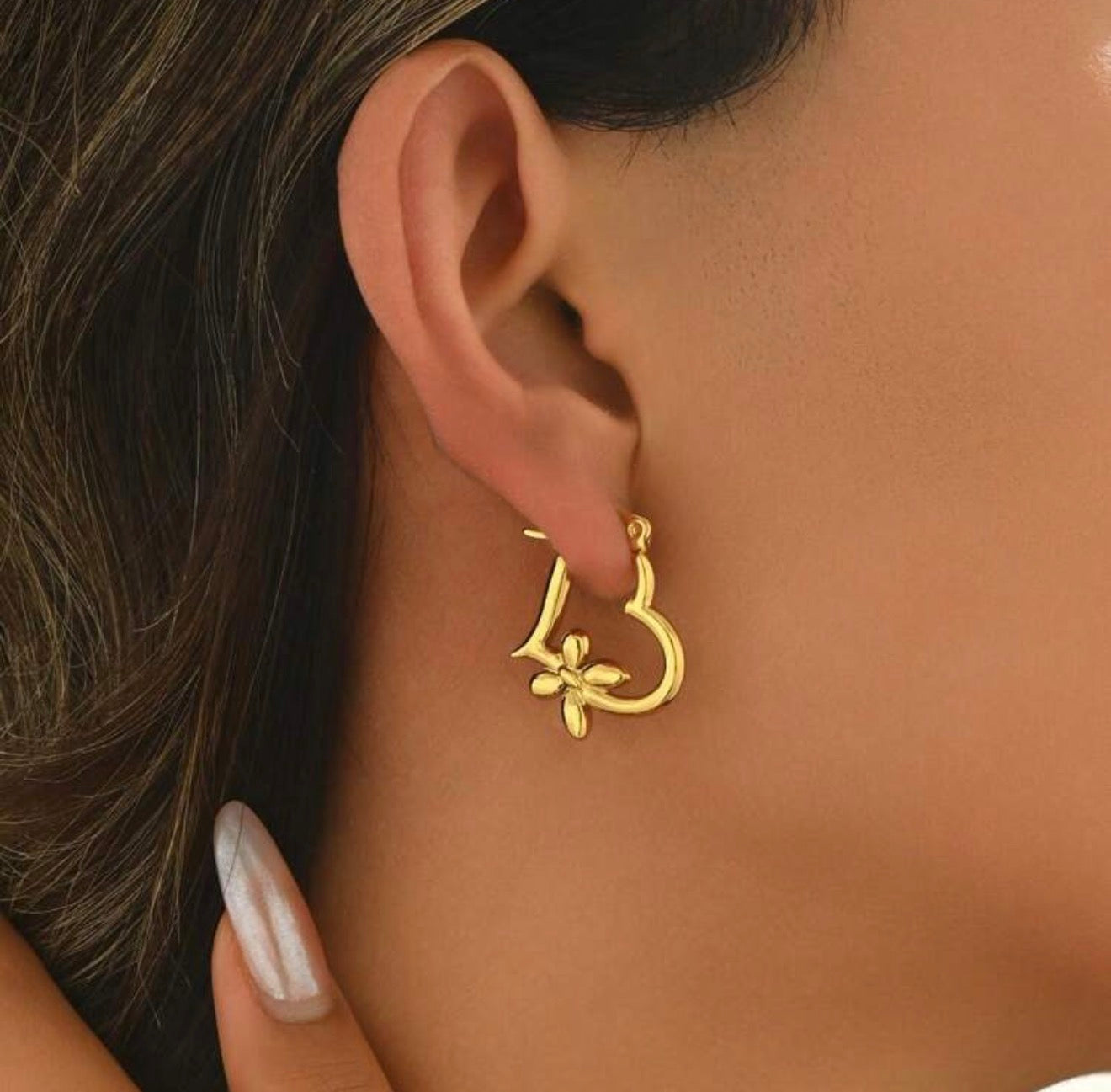 1Pair Women Stainless Steel Heart Shaped Earrings