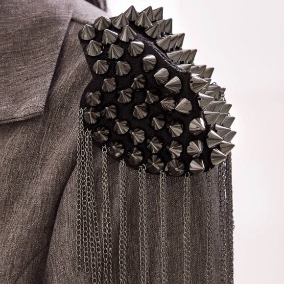 1Pair Women Chain Tassel Rivet Shoulder Pad Brooch Punk Tassel Metal Epaulet